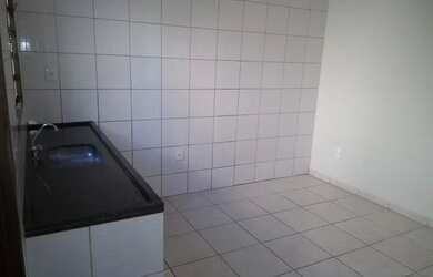 Imagem 7: Alugo casa frente com três quartos no Tubalina