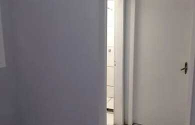 Imagem: A kitnet possui 1 Dormitório, 1 Banheiro, 1 Vaga na garagem