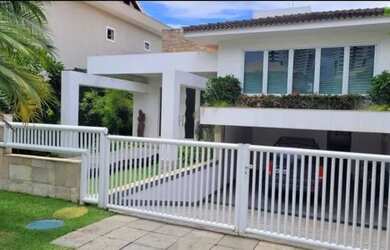 Imagem: A casa em condomínio possui 4 Dormitórios, 5 Banheiros, 2