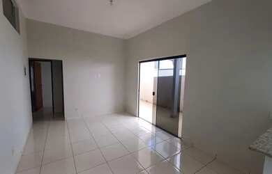 Imagem: A casa em condomínio possui 3 Dormitórios, 1 Banheiro, 1 Vaga