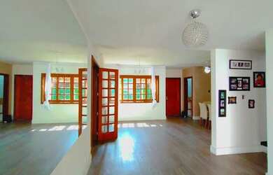 Imagem: A casa em condomínio possui 3 Dormitórios, 3 Banheiros, 2