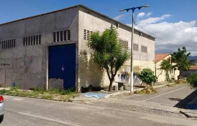 Imagem: O depósito possui 216m² de Área e está localizado em Jereissati