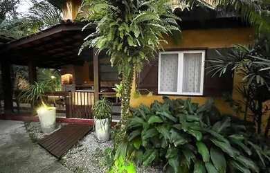 Imagem: A casa em condomínio possui 2 Dormitórios, 2 Banheiros, 3