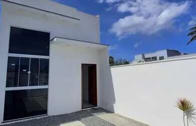 Imagem: A casa possui 2 Dormitórios, 2 Banheiros, 2 Vagas na garagem