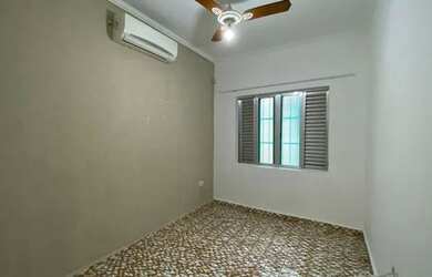 Imagem: A casa em condomínio à venda possui 3 Dormitórios, 2 Banheiros