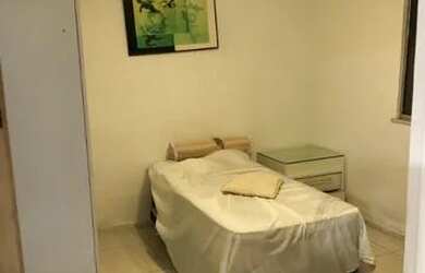 Imagem: A casa possui 2 Dormitórios, 1 Banheiro, 3 Vagas na garagem