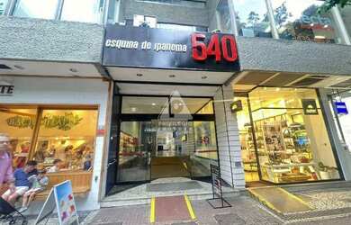 Imagem: O depósito possui 1 Vaga na garagem, 33m² de Área e está