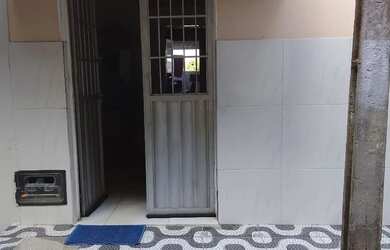 Imagem: A casa possui 3 Dormitórios, 1 Banheiro e está localizado