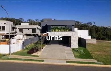 Imagem: A casa em condomínio possui 3 Dormitórios, 5 Banheiros, 4