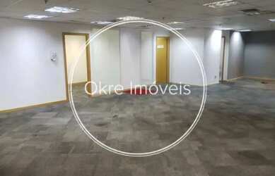 Imagem: O depósito possui 5 Vagas na garagem, 760m² de Área e está