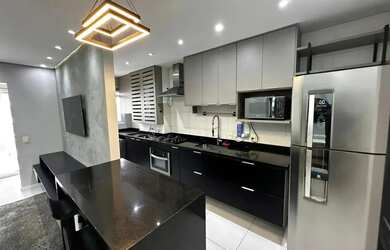 Imagem: O apartamento possui 1 Dormitório, 1 Banheiro, 1 Vaga na garagem