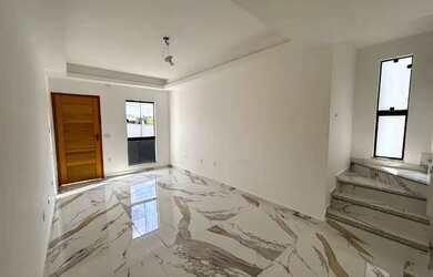 Imagem: A casa possui 3 Dormitórios, 3 Banheiros, 1 Vaga na garagem