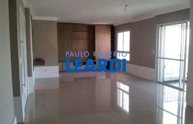 Imagem: O apartamento possui 3 Dormitórios, 5 Banheiros, 2 Vagas na