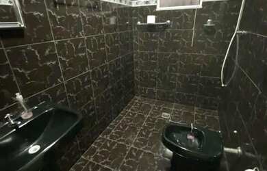 Imagem 11: Duas casas uma por 270,000 e outra por 250,000