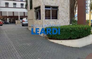 Imagem: O depósito possui 1 Vaga na garagem, 27m² de Área e está