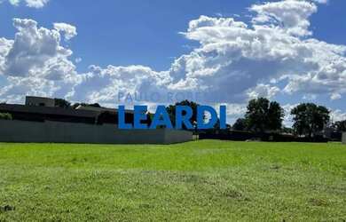 Imagem: O terreno possui 1.500m² de Área e está localizado em Cravinhos