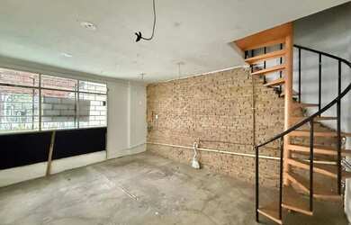 Imagem: O depósito possui 17m² de Área e está localizado em Santo