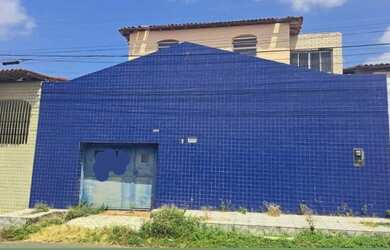 Imagem: O apartamento possui 5 Dormitórios, 3 Banheiros, 2 Vagas na