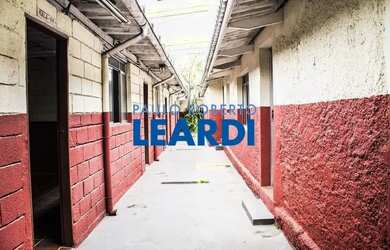 Imagem: O depósito possui 850m² de Área e está localizado em Santo