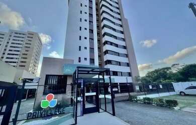 Imagem: O apartamento possui 3 Dormitórios, 1 Banheiro, 2 Vagas na