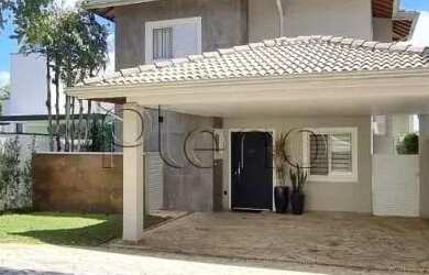 Imagem: A casa em condomínio possui 4 Dormitórios, 2 Banheiros, 4