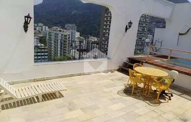 Imagem: O apartamento na cobertura possui 3 Dormitórios, 4 Banheiros