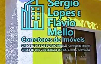 Imagem: A casa possui 5 Dormitórios, 2 Banheiros, 3 Vagas na garagem