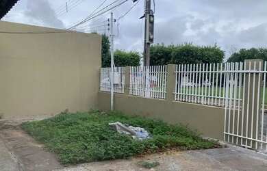 Imagem: A casa em condomínio possui 2 Dormitórios, 1 Banheiro, 2 Vagas