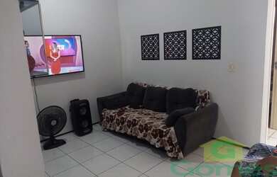 Imagem: A casa possui 2 Dormitórios, 2 Banheiros, 1 Vaga na garagem