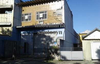 Imagem: O depósito possui 2 Vagas na garagem, 500m² de Área e está