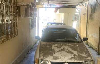 Imagem: A casa possui 2 Dormitórios, 3 Banheiros, 4 Vagas na garagem