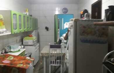 Imagem: A casa possui 2 Dormitórios, 1 Banheiro, 60m² de Área e