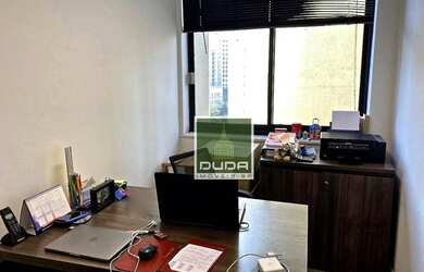 Imagem: O depósito possui 1 Vaga na garagem, 43m² de Área e está