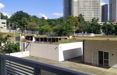 Imagem: O depósito possui 1 Vaga na garagem, 46m² de Área e está