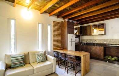 Imagem: A casa possui 2 Dormitórios, 1 Banheiro, 1 Vaga na garagem