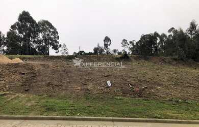 Imagem 1: Terreno à venda. 