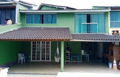 Imagem: A casa em condomínio possui 3 Dormitórios, 3 Banheiros, 4