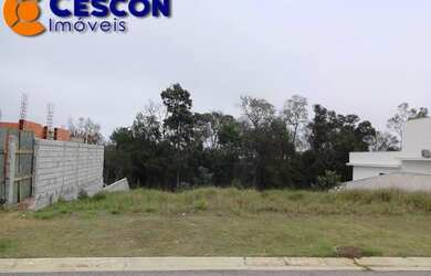 Imagem: O terreno possui 491m² de Área e está localizado em Quintas