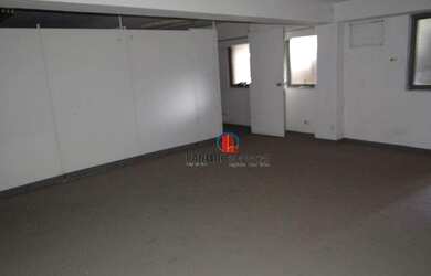 Imagem: O depósito possui 1 Vaga na garagem, 170m² de Área e está