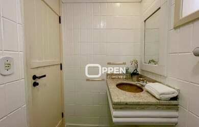 Imagem 11: Excelente mansão em condomínio de alto padrão com canal 100 navegável...