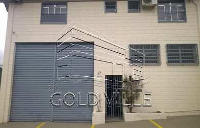 Imagem: O depósito possui 5 Vagas na garagem, 450m² de Área e está