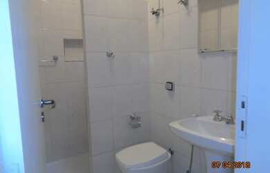 Imagem: A casa possui 2 Dormitórios, 2 Banheiros, 1 Vaga na garagem