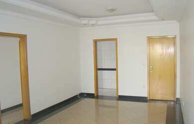 Imagem: O apartamento possui 3 Dormitórios, 2 Banheiros, 3 Vagas na