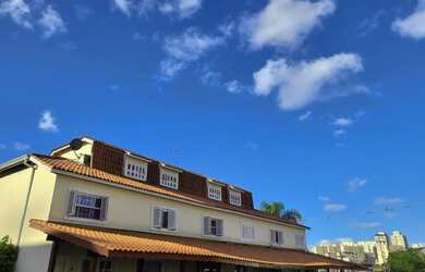 Imagem 8: VISITA VANIA 9 4 7 - 9 3 - 5 5 - 2 8 SOBRADO CONDOMINIO FECHADO CONDUÇÃO...