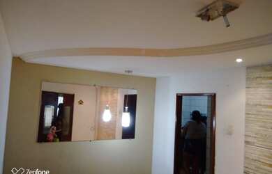 Imagem: O apartamento possui 3 Dormitórios, 1 Banheiro, 1 Vaga na garagem