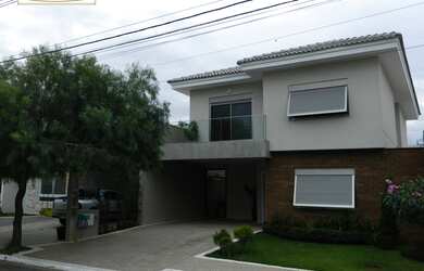 Imagem: A casa em condomínio possui 3 Dormitórios, 3 Banheiros, 4