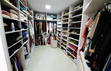 Imagem 12: Casa Alto Padrão. Piscina, Churrasqueira, Área de serviçoe240m² de...