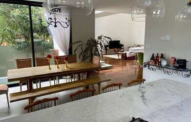 Imagem: A casa em condomínio possui 3 Dormitórios, 3 Banheiros, 4