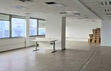 Imagem 2: Conjunto em vão livre, 250 metros, 3 vagas - Região da Paulista