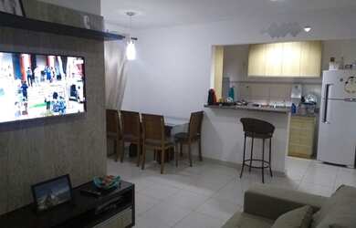 Imagem: O apartamento possui 2 Dormitórios, 1 Banheiro, 1 Vaga na garagem